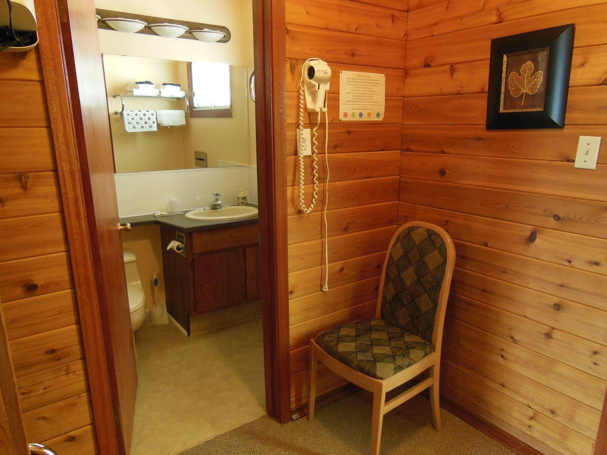 Motel Bo Radium Radium Hot Springs Buitenkant foto