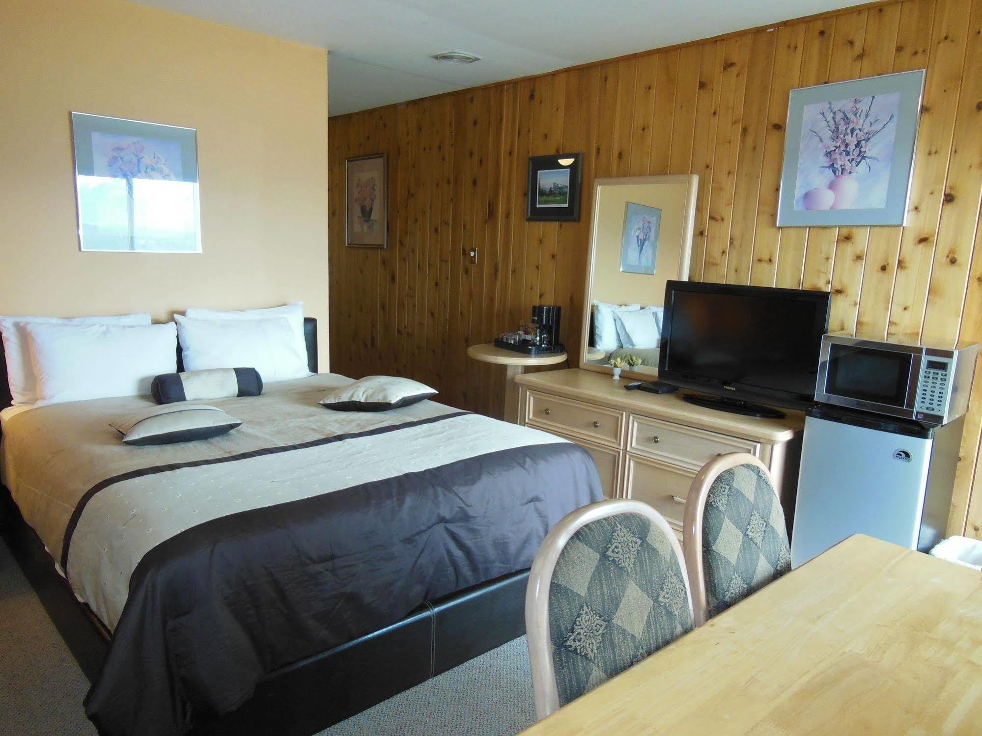 Motel Bo Radium Radium Hot Springs Buitenkant foto